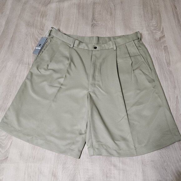 Haggar Mens Size 40 Pleated Cool 18 9.5in Inseam Khaki Shorts New Golf - Picture 1 of 7